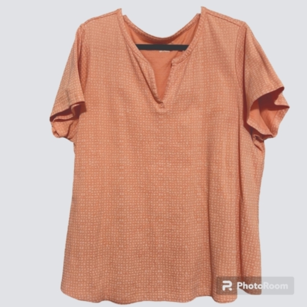 L.L. BEAN 2X Plus Split Neck Tee top shirt with short sleeves, notch-neck